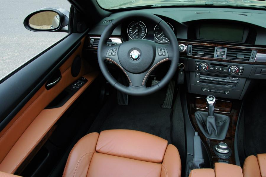  BMW 3-Series Convertible 2007 года  (фото 19 из 239)